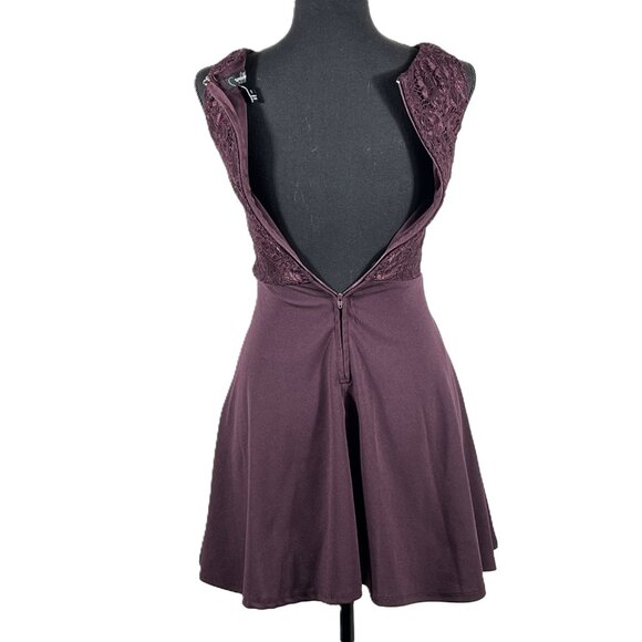Speechless - Women's Dress - Purple / Maroon-ish Lace Formal Size 1 - Picture 4 of 10